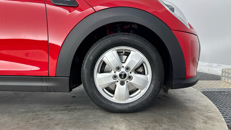 MINI Hatchback 1.5 Cooper Classic 3dr Auto Petrol Hatchback